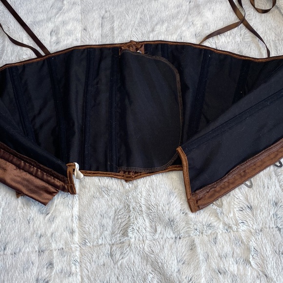 Beautiful Brown Silk Corset - Picture 4 of 5